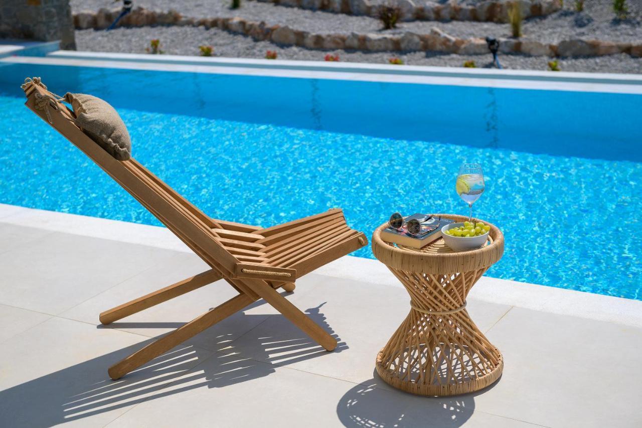 Astrea Villas Lakhania Bagian luar foto